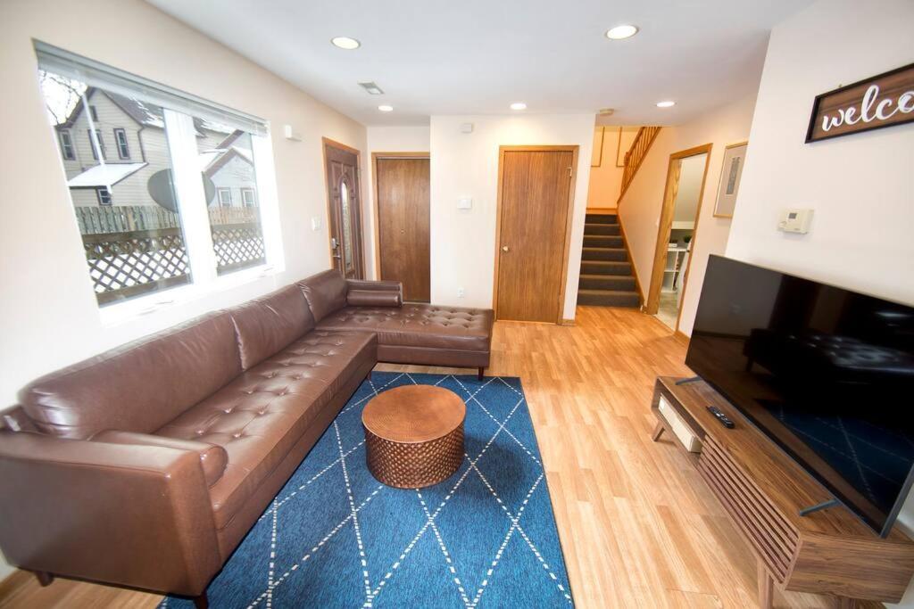 Tucked Away Off Brady - 4 Beds Milwaukee Exterior foto