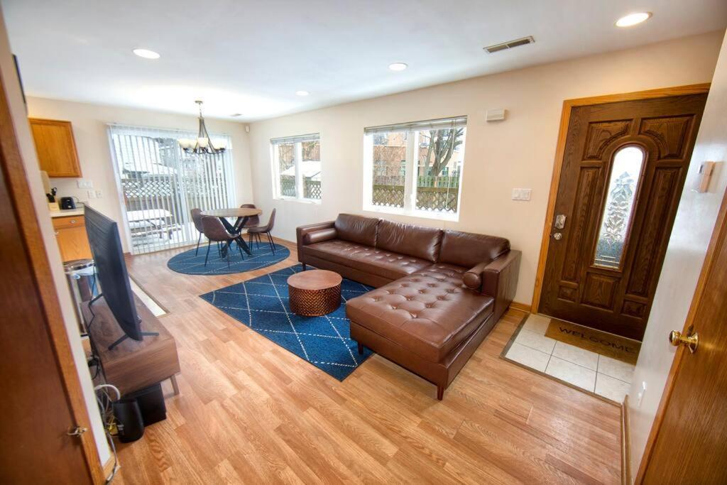 Tucked Away Off Brady - 4 Beds Milwaukee Exterior foto