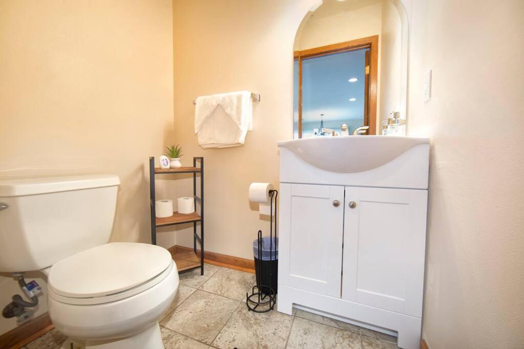 Tucked Away Off Brady - 4 Beds Milwaukee Exterior foto