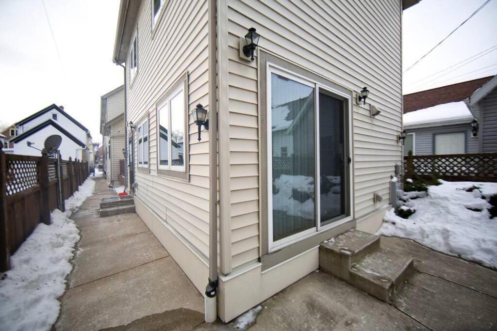 Tucked Away Off Brady - 4 Beds Milwaukee Exterior foto